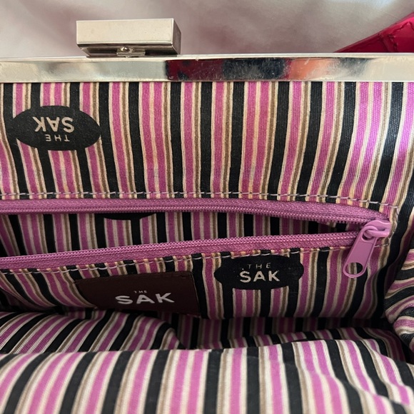 THE SAK CLUTCH/PURSE WOVEN PINK FABRIC - Picture 10 of 11